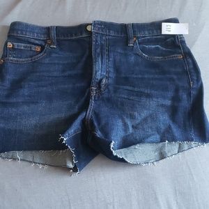 Gap petite high rise 4" shorts size 30